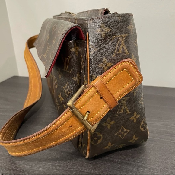 Louis Vuitton Monogram Messenger Bag in Brown - Picture 5 of 11
